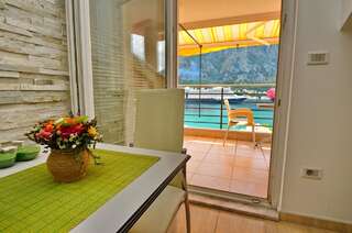 Апартаменты Palma Apartments Котор Номер-студио с балконом и видом на море (для 3 взрослых)-6